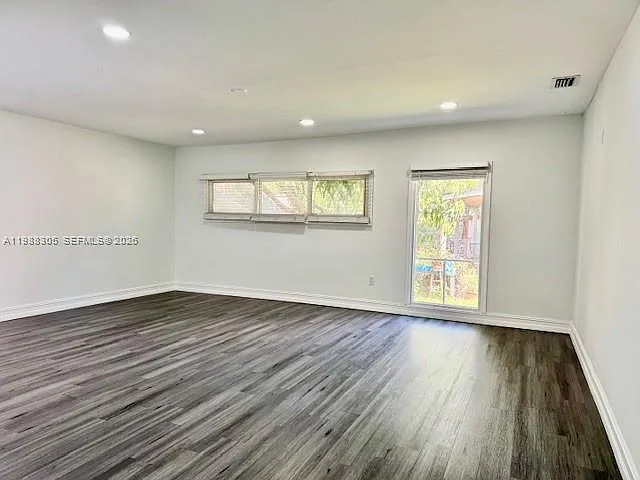 1128 SW 21st Ave — Photo 11