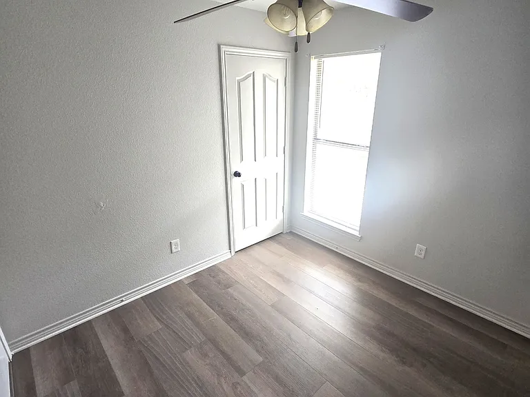 6534 Westwood Village Dr — Photo 9