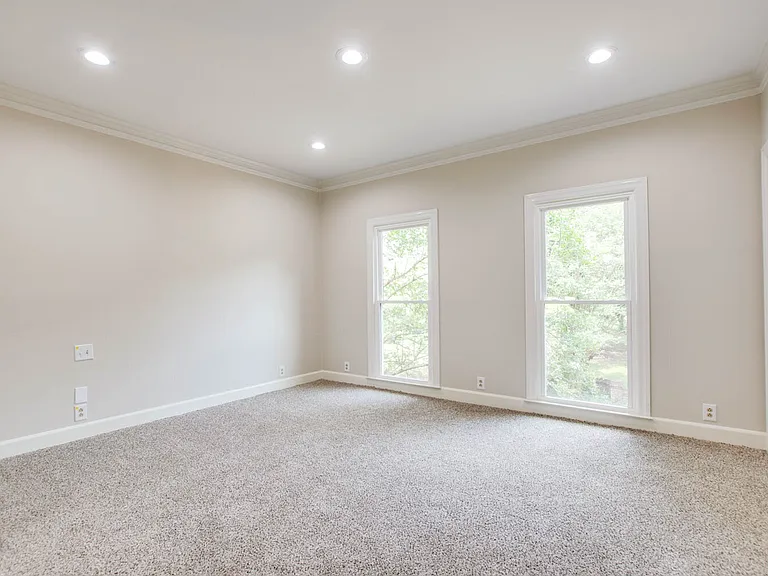 1306 SE Broad St — Photo 33
