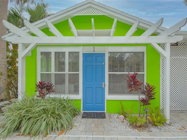 2404 1st St, Indian Rocks Beach, FL 33785