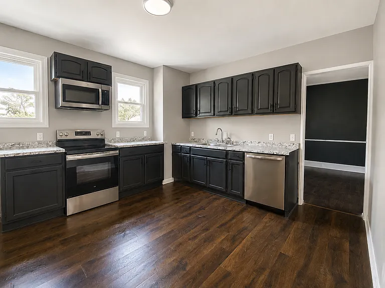 20 Orchard St #1 — Photo 2