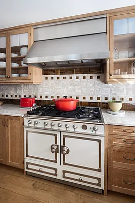 Sold by Douglas Elliman | media 8