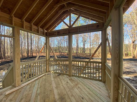 Screened-in porch