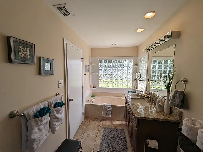 2394 Zeder Ave — Photo 9