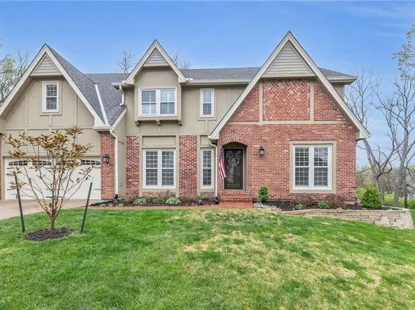 4952 W 129th Ter, Leawood, KS 66209