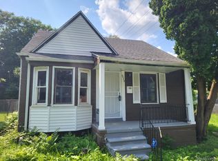 9425 Sussex St, Detroit, MI 48228