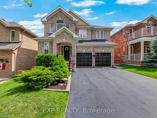 320 Dowson Loop, Newmarket, ON L3X 3G2