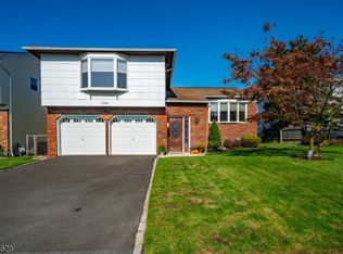 1594 Ridgway St, Union, NJ 07083