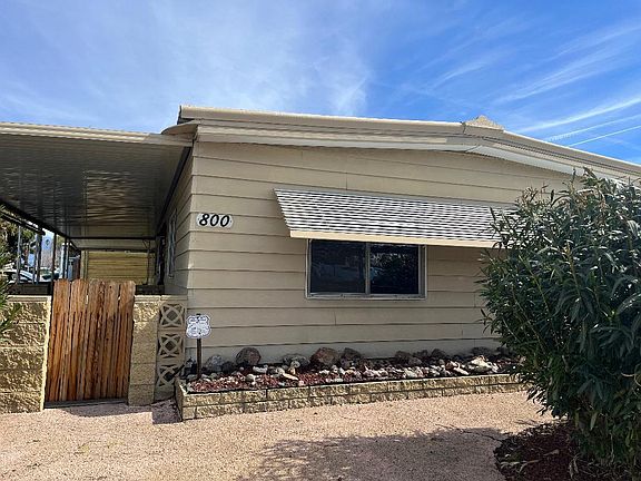 2nd image of 800 S Lyon Ave