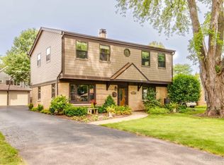 623 Kenwood Ave, Libertyville, IL