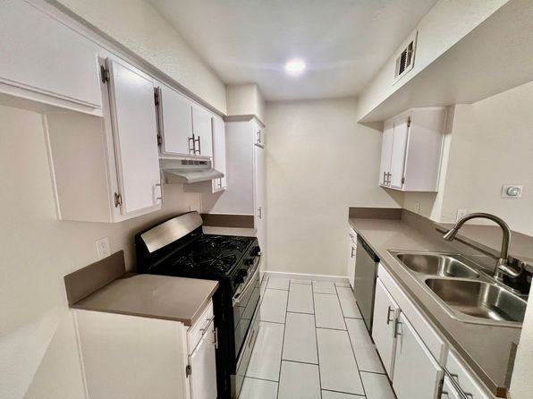 7003 Haskell Ave #20