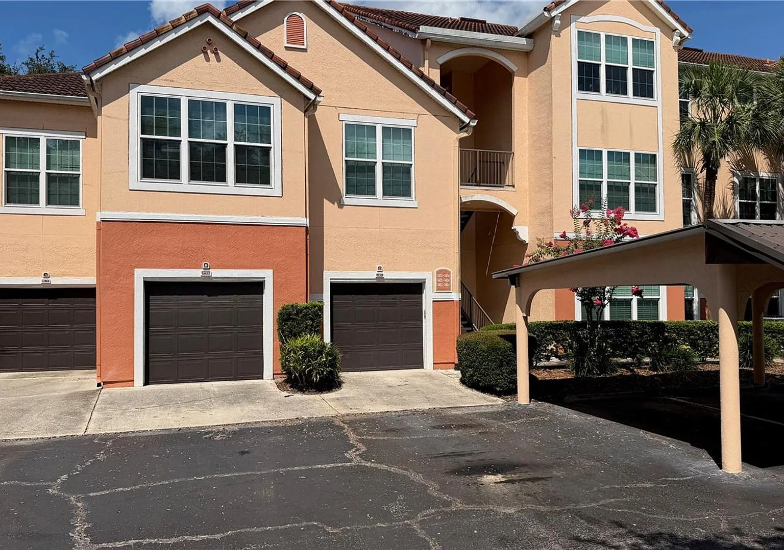 1 Bedroom 1 Bathroom condo in luxury gated community — Photo 1