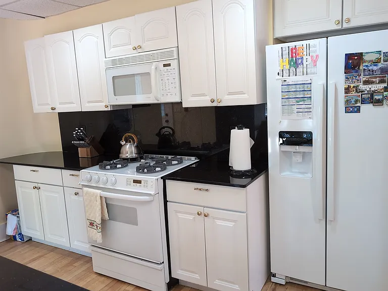417 N Hough St — Photo 26
