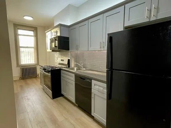 110 N 34th St APT 2R, Philadelphia, PA 19104