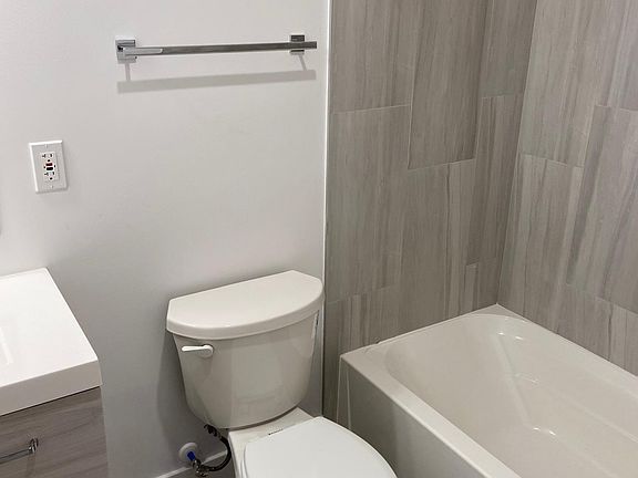 4th image of 683 Bergen St #1B