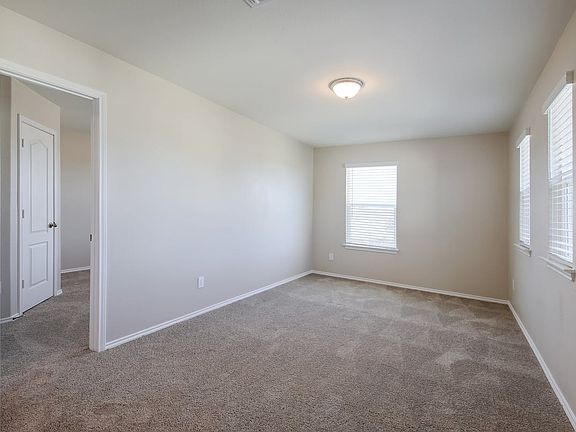 5th image of 1307 Adam Ln