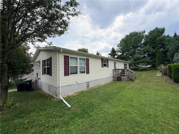 4442 Grey Wolf Ln, Orefield, PA 18069