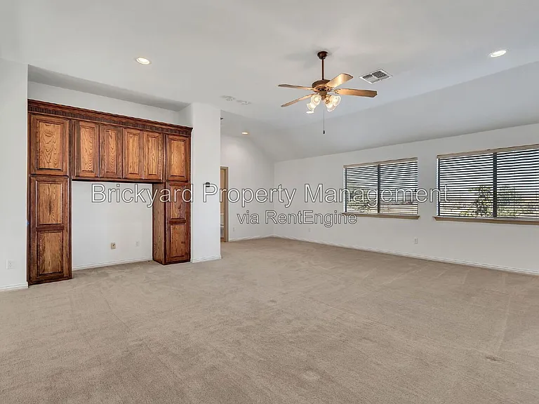 350 Pine Valley Dr — Photo 44