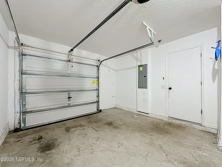 8224 Halls Hammock Ct — Photo 37