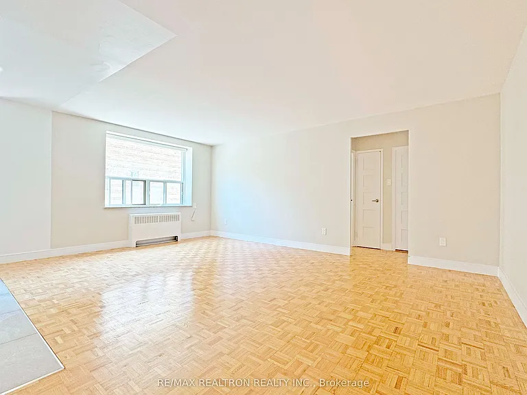 1291 Bayview Ave #603 — Photo 9