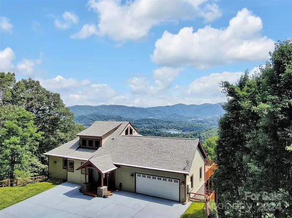213 Montrose Ln, Waynesville, NC 28785