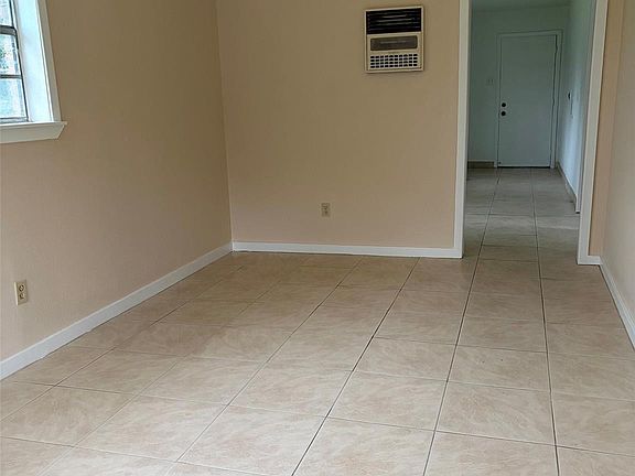 5th image of 3403 Brill St