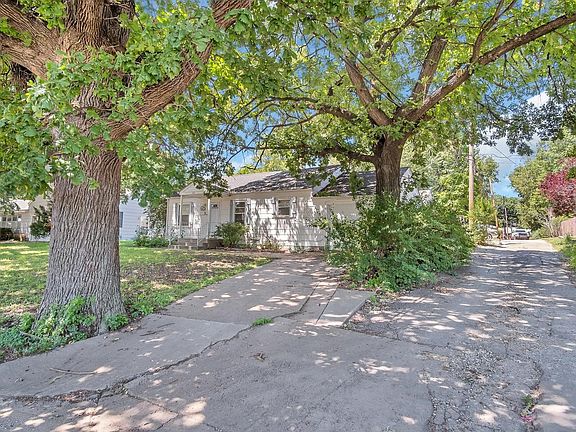 5th image of 611 Park Pl