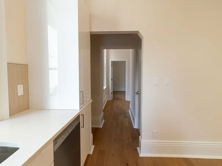 17 N Pearl St #2 — Photo 15
