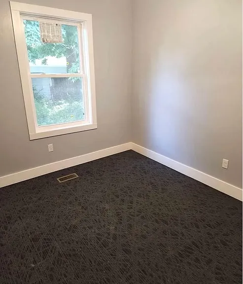 241 N Clinton St — Photo 5