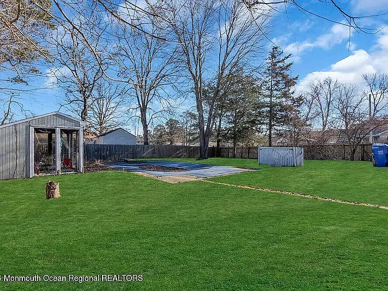 1725 3rd Ave — Photo 36