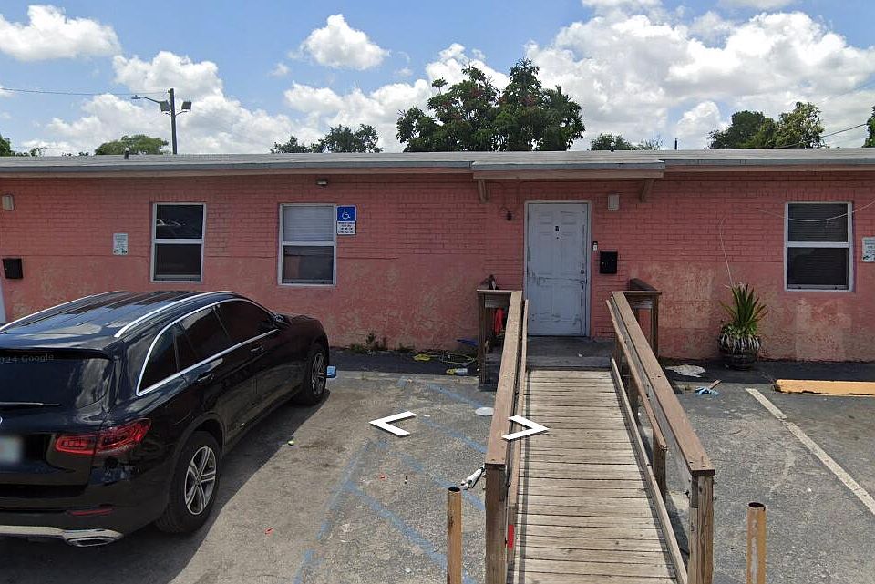 1st image of 701 NW 21st Terrace #1-3