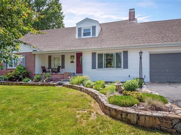 15 Valley Rd, East Greenwich, RI 02818