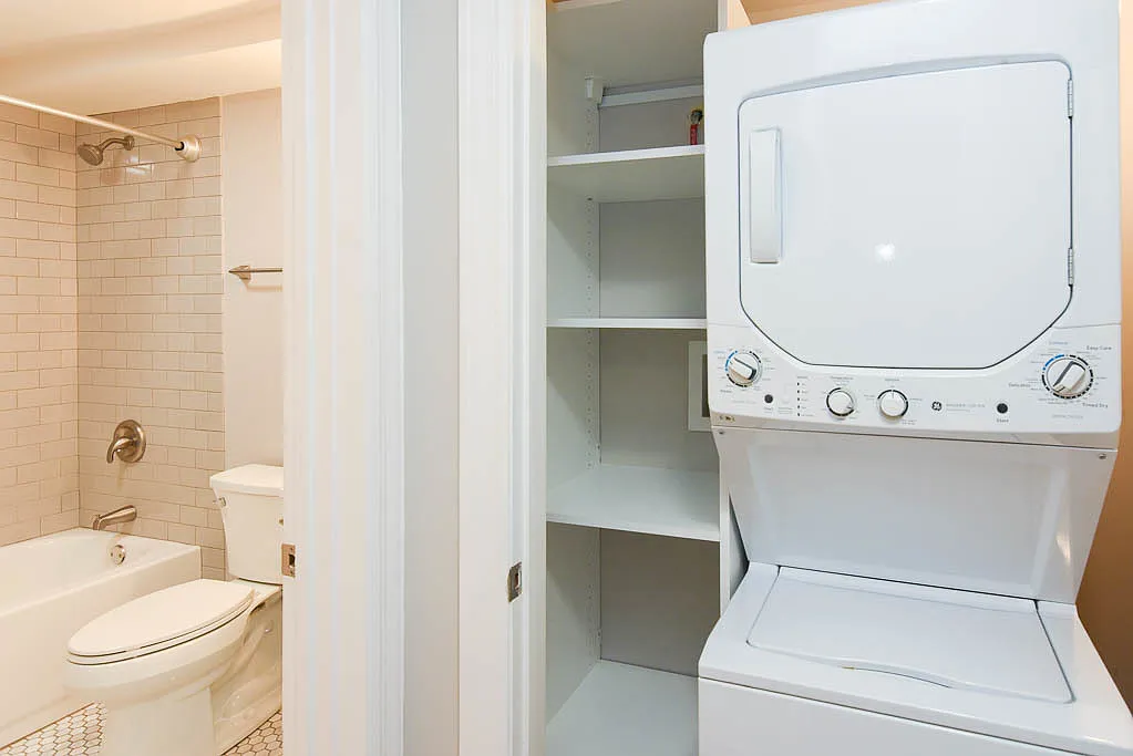 1 bed, 700 sqft, $1,800 — Photo 3