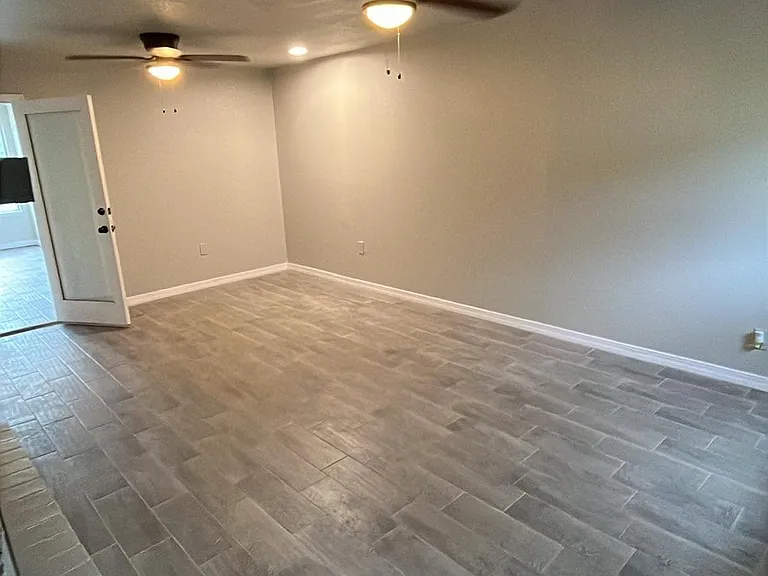 629 Bel Air Dr — Photo 1