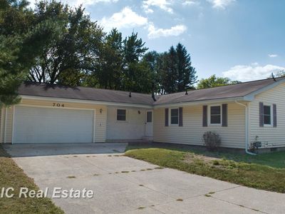 704 N Water St, Vassar, MI, 48768