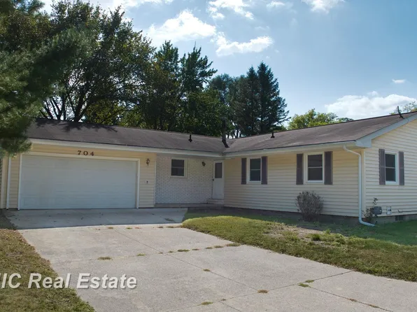 704 N Water St, Vassar, MI 48768