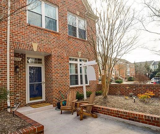 3rd image of 6123 Madison Crest Ct