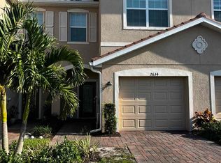 2634 Bloom Ln, Naples, FL 34120