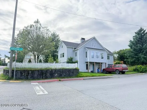1327 E Rezanof Dr, Kodiak, AK 99615