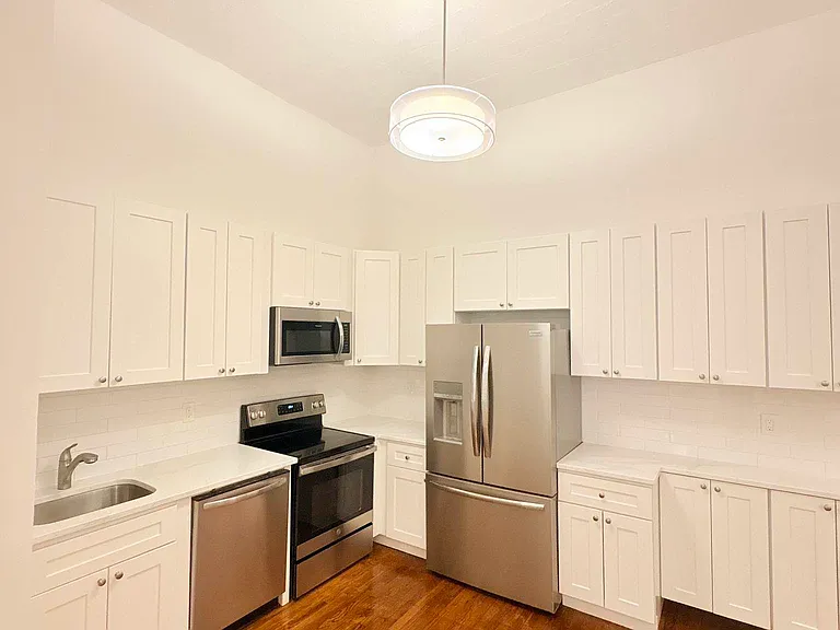 80 Varick St #3C — Photo 10