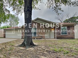 5317 Windy Meadow Dr, Arlington, TX 76017