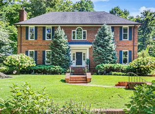 139 Hillair Cir, White Plains, NY 10605