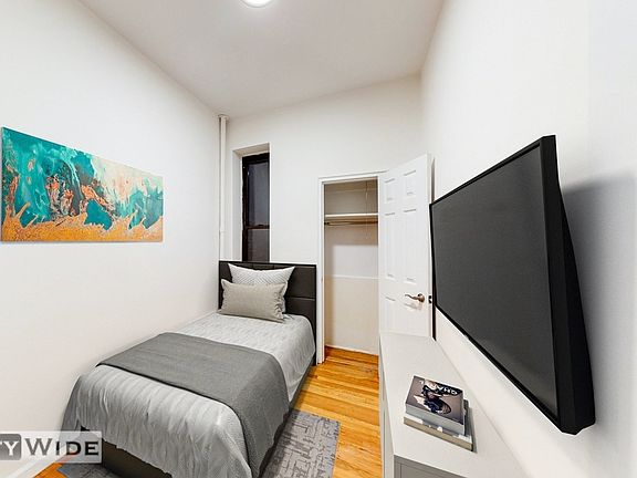 3rd image of 158 E 82nd St #1RE