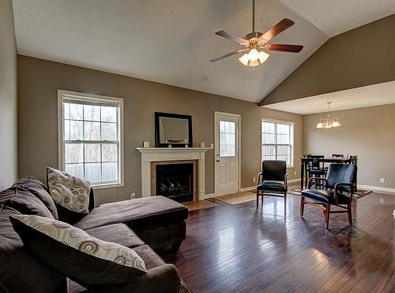 3rd image of 1341 Mutual Dr