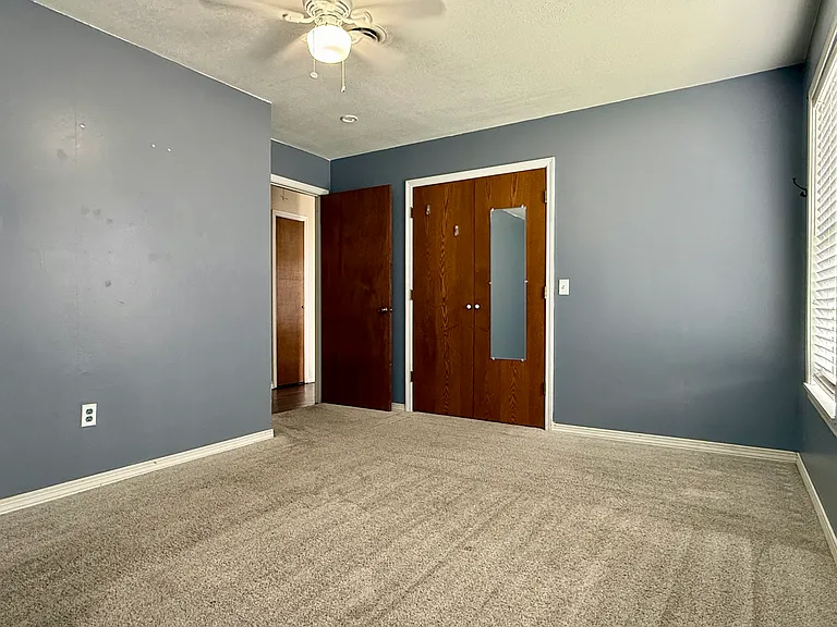 1219 Hazelwood St — Photo 10