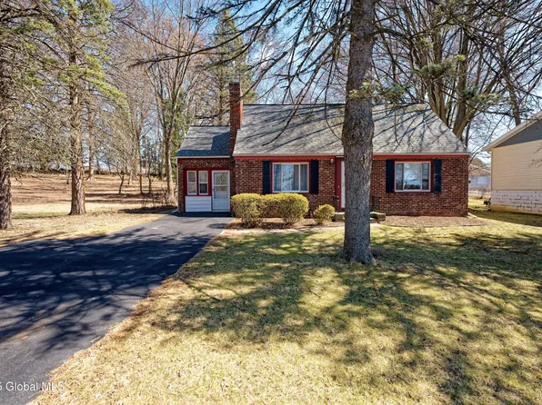 7 Forrest Drive, Rensselaer, NY 12144