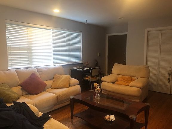 3rd image of 1714 W Touhy Ave Unit C-2