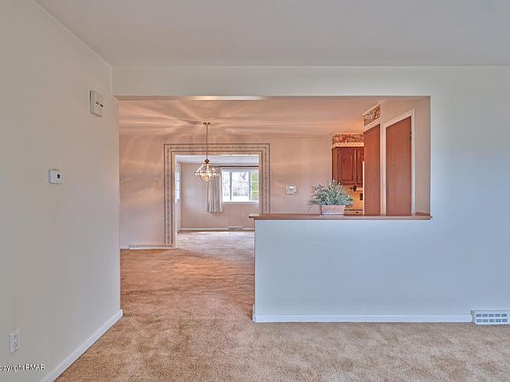 4th image of 3510 Whitney Ave