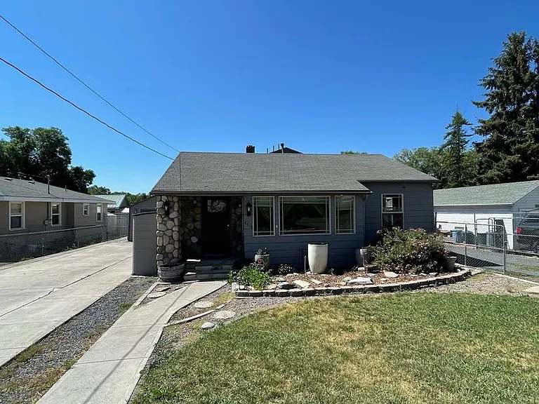 4616 Peck Dr — Photo 5