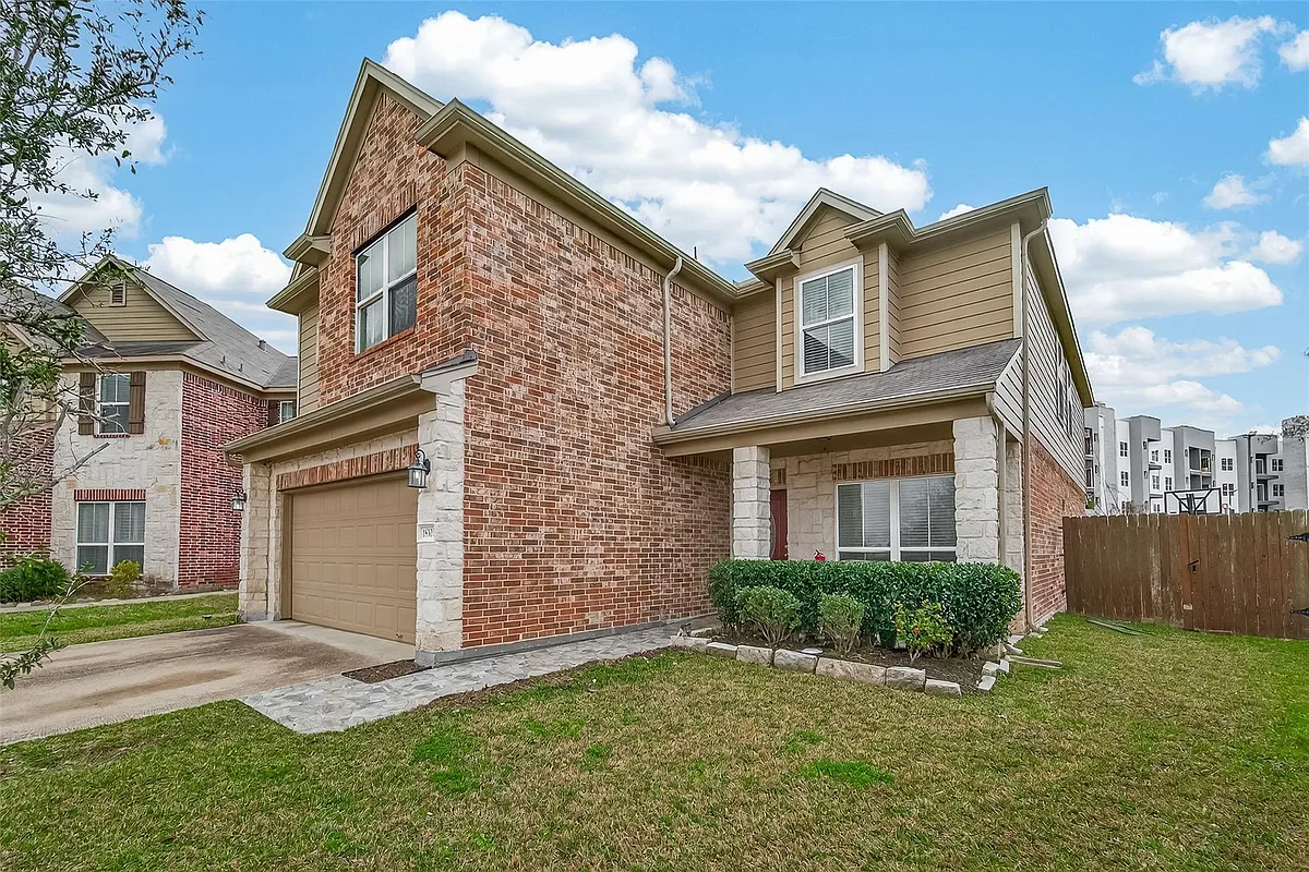 Building Photo - 18303 All Oak Trl